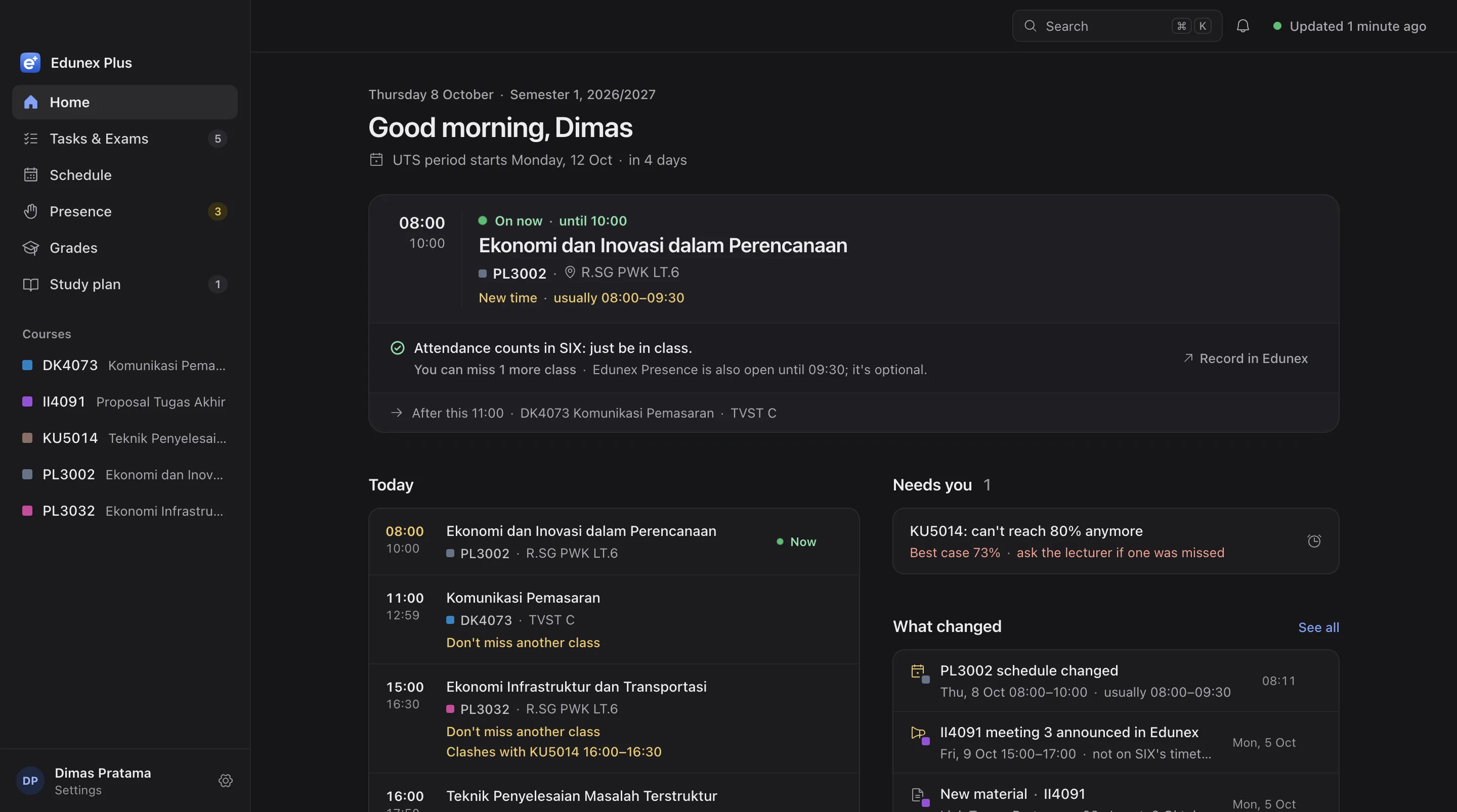 A peek at the Edunex Plus home screen: the sidebar, the greeting, and the class on now